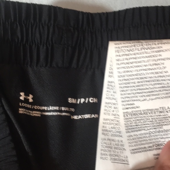 Underarmour shorts - Picture 2 of 2